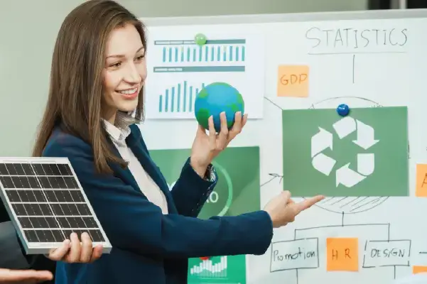 Equipo de Bambú BPO implementando prácticas sostenibles en Colombia